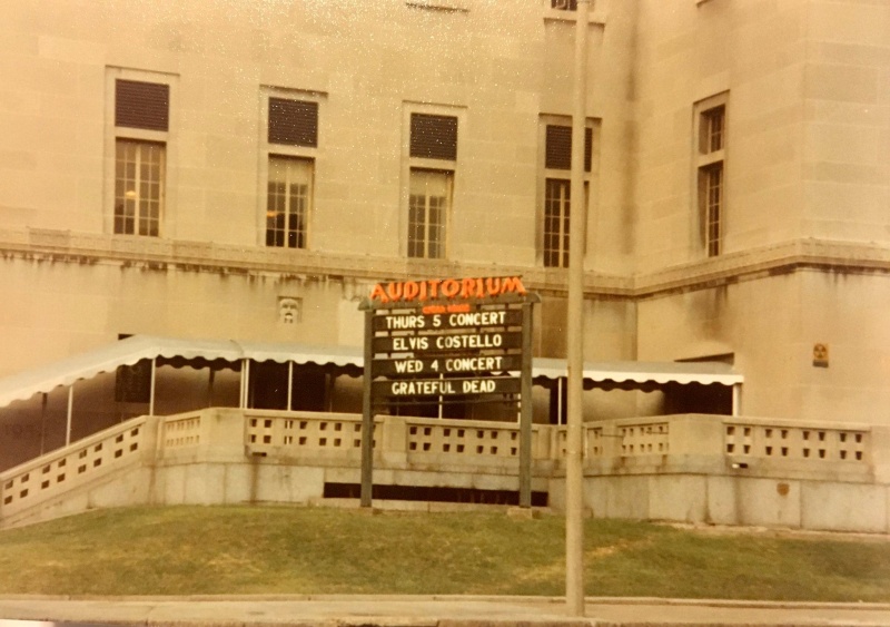 File:1982-08-05 St. Louis marquee photo.jpg