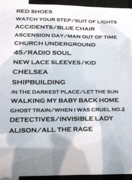 File:2015-06-26 Basingstoke stage setlist 1.jpg
